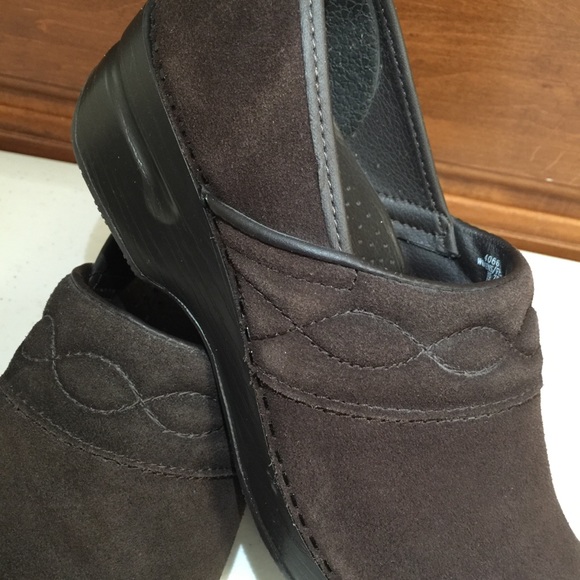 ▫️Lands’ End Women’s Brown Suede Clogs | Size 7B - Picture 13 of 15